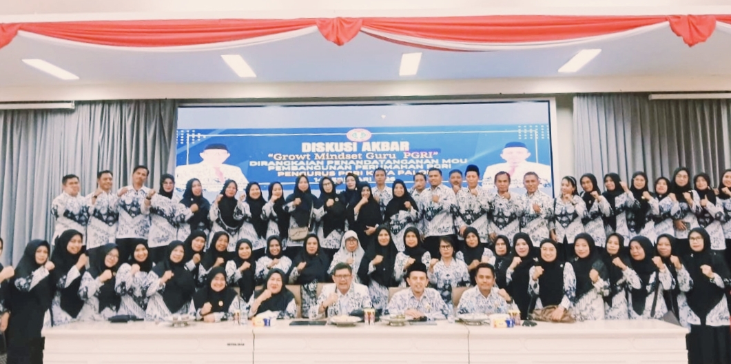 Gelaran Diskusi Akbar Bertajuk “Growth Mindset Guru PGRI”, Organisasi Profesi Ini Sekaligus Meresmikan Kerja Sama Strategis (MoU) Pembangunan Perumahan Khusus Guru