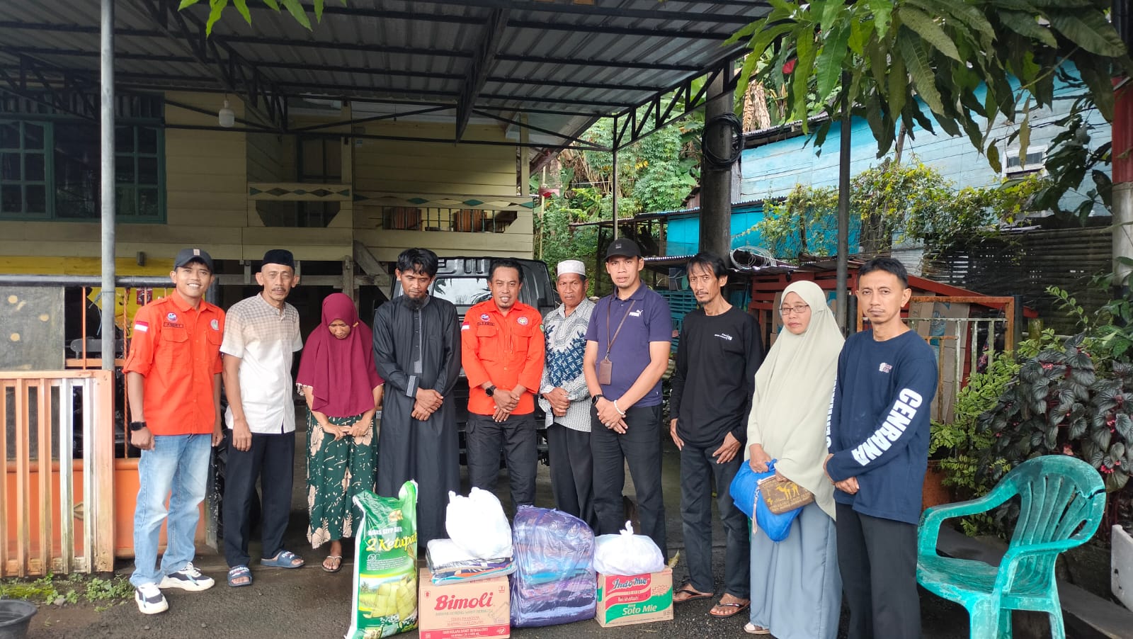 Wujud Nyata Kepedulian, PGRI Maros Salurkan Bantuan untuk Korban Kebakaran di Cenrana