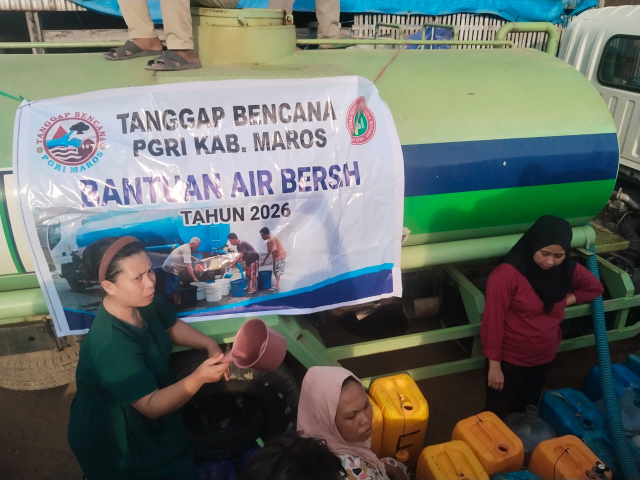 Tanggap Darurat Kemarau: PGRI Marusu Gercep Salurkan 5.000 Liter Air Bersih di Dusun Kuri Caddi